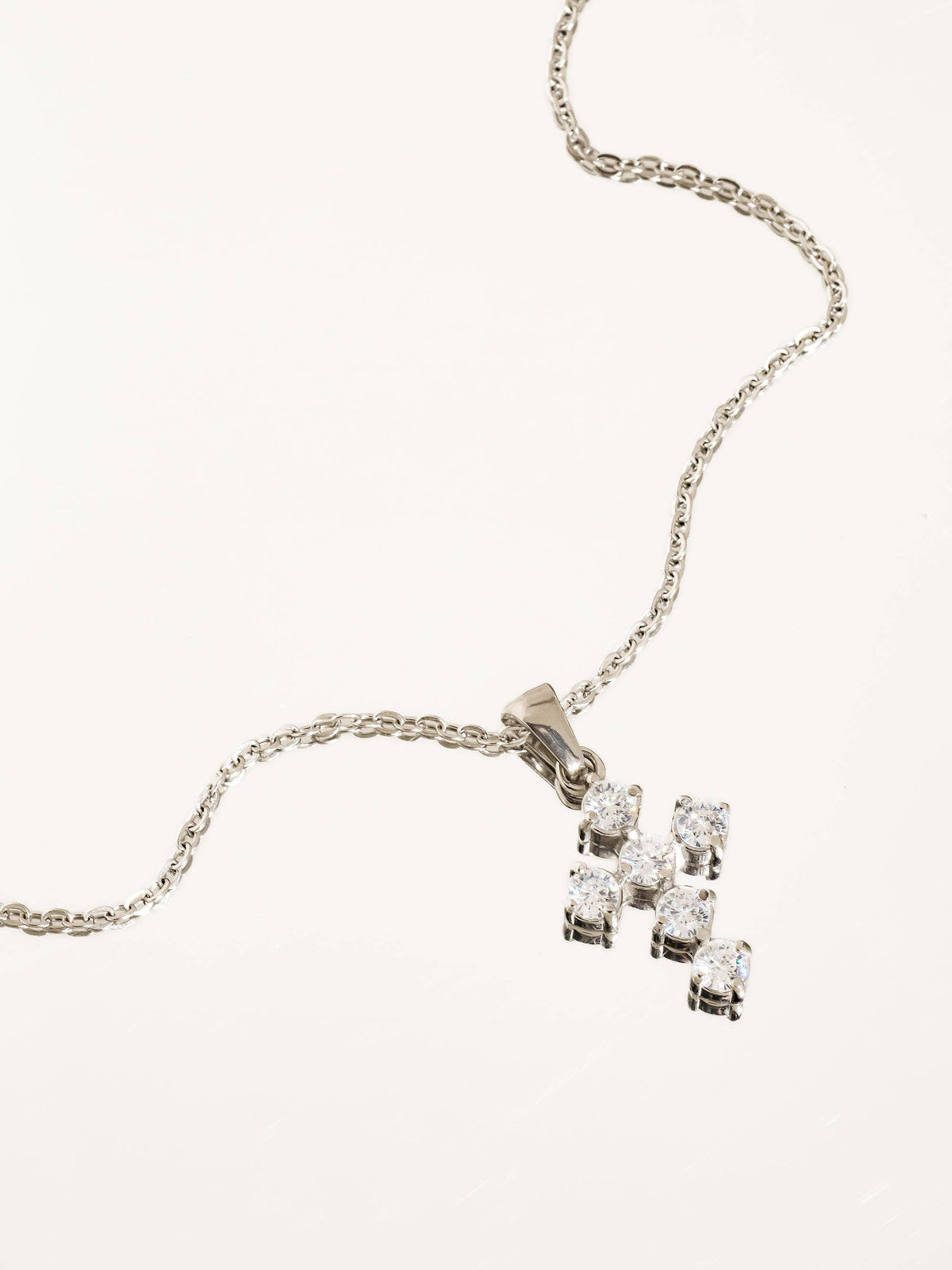 Raimon 18K Gold Non-Tarnish Dainty Cross Necklace