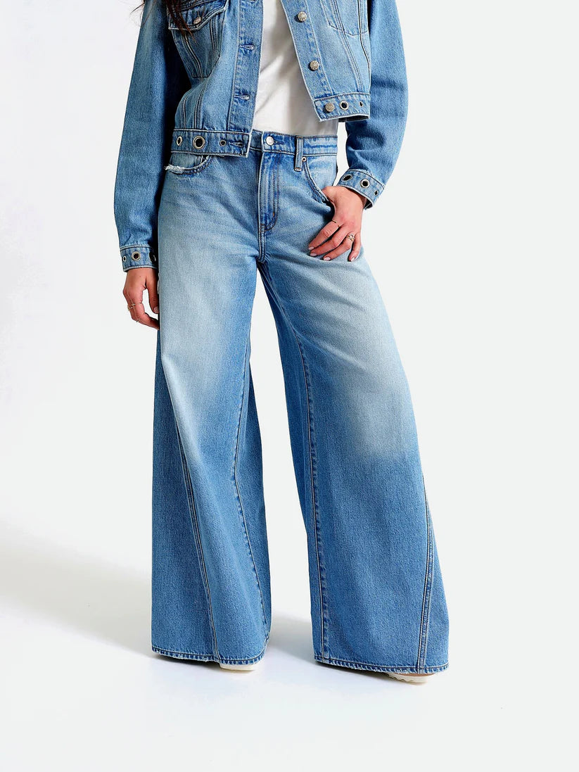 Daze Denim Wilder Ultra Wide Leg in Pulse