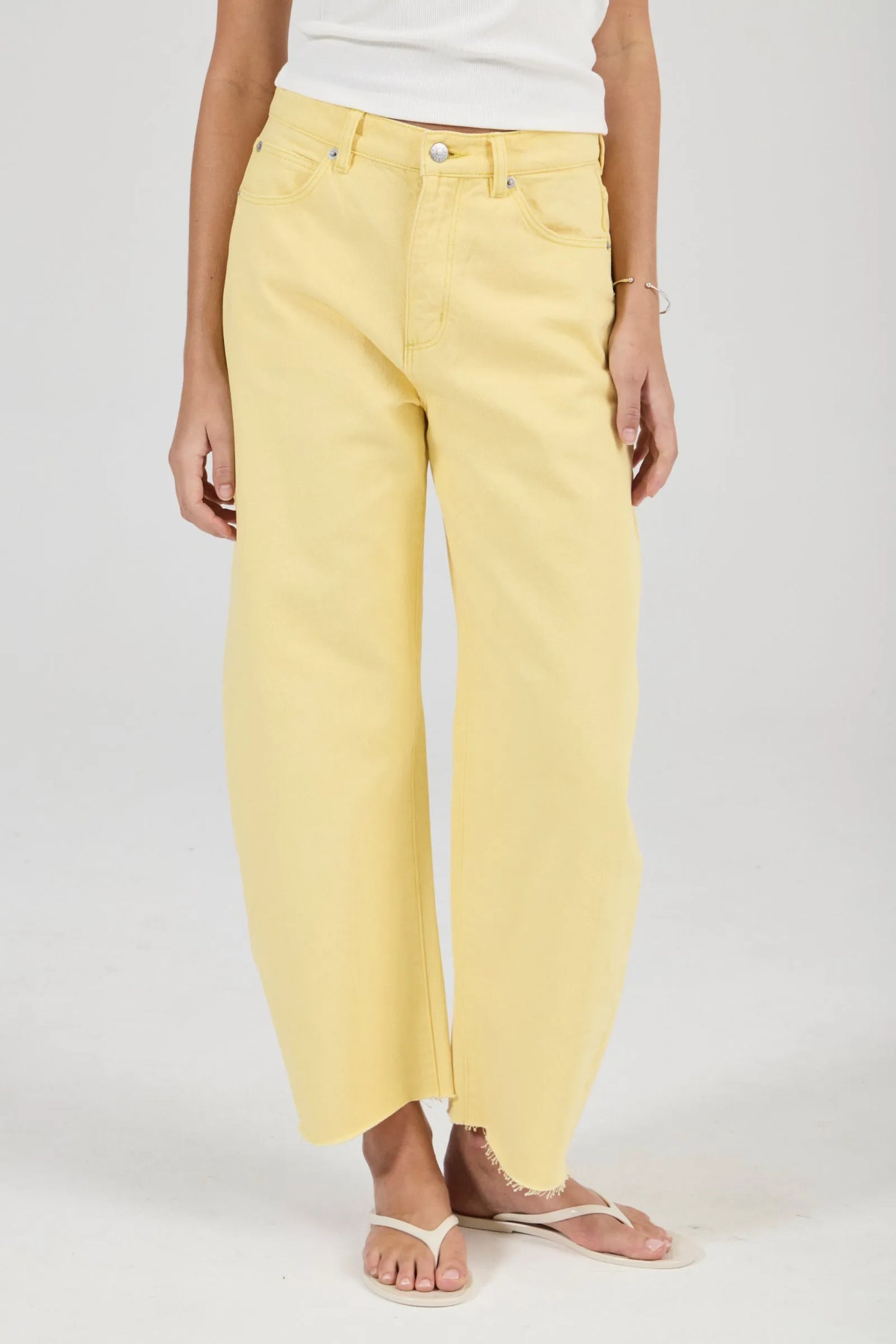 Rolla's Arc Barrel Jean