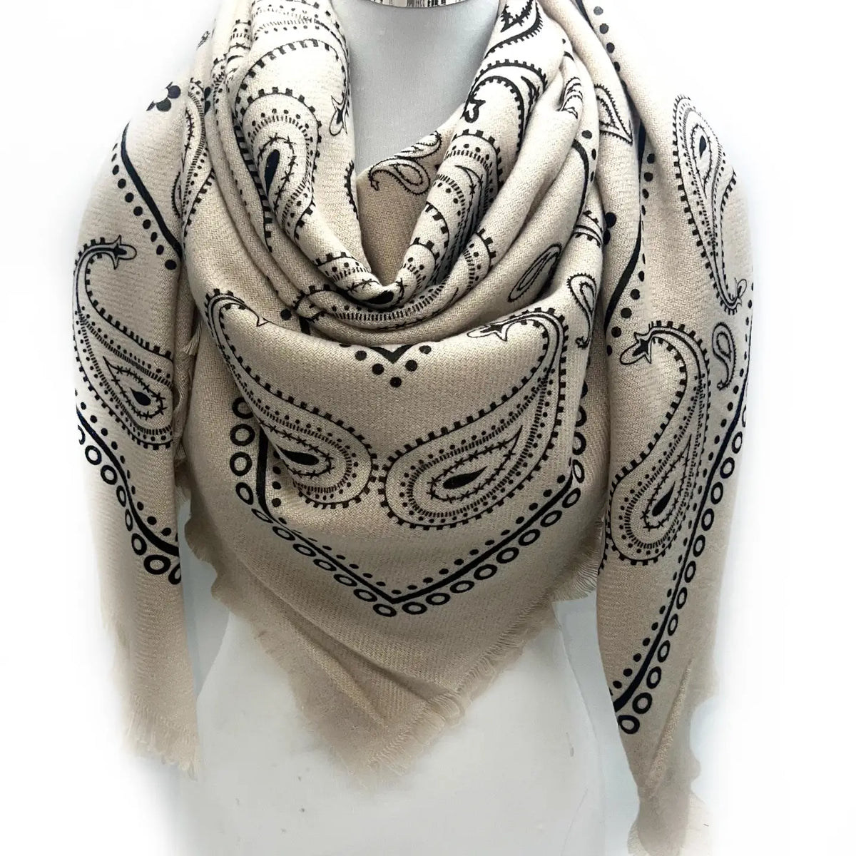 Lineta K2 Square Wool Scarf with Paisley Pattern